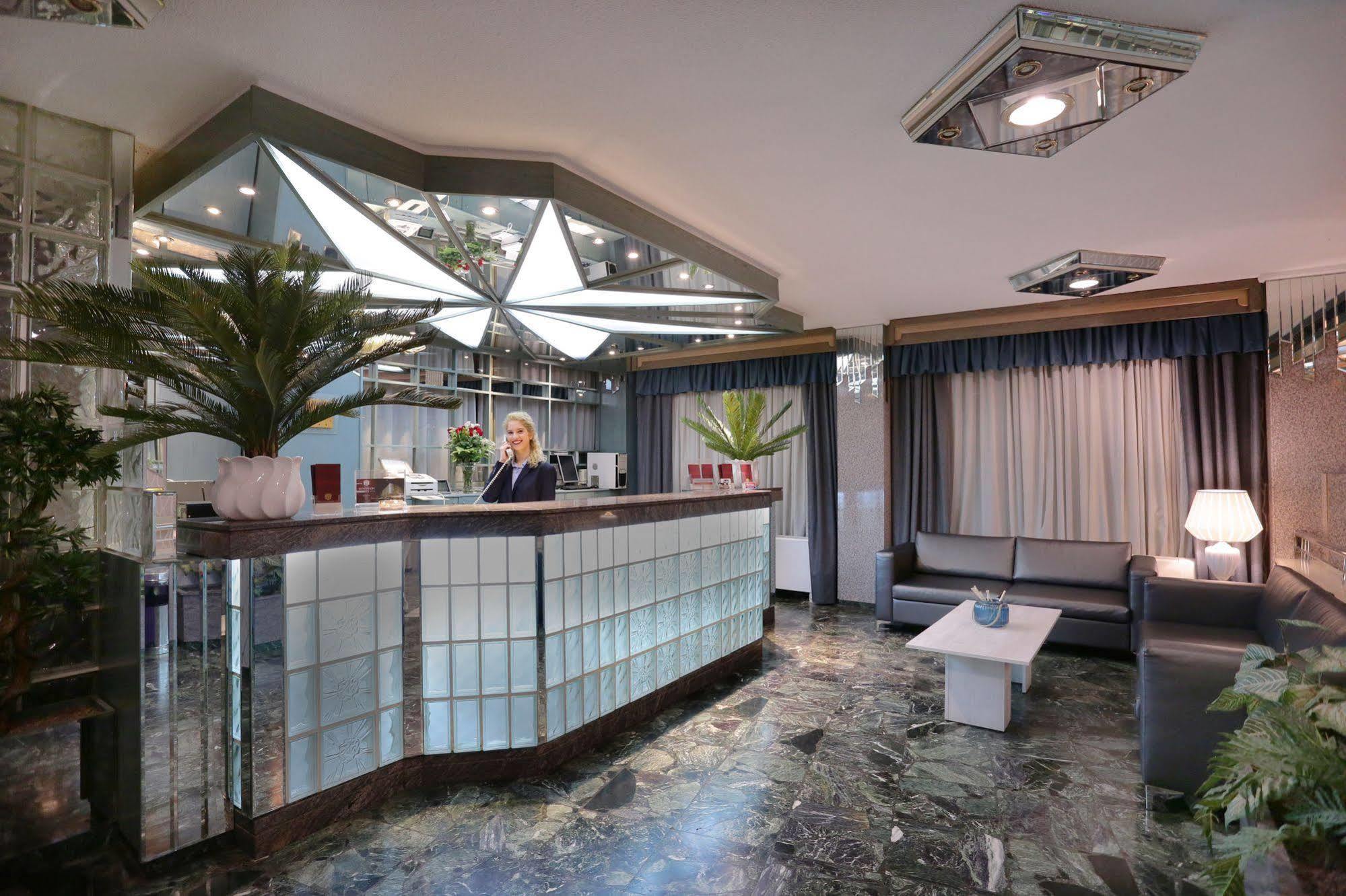 Xenophon Hotel Athen Exterior foto